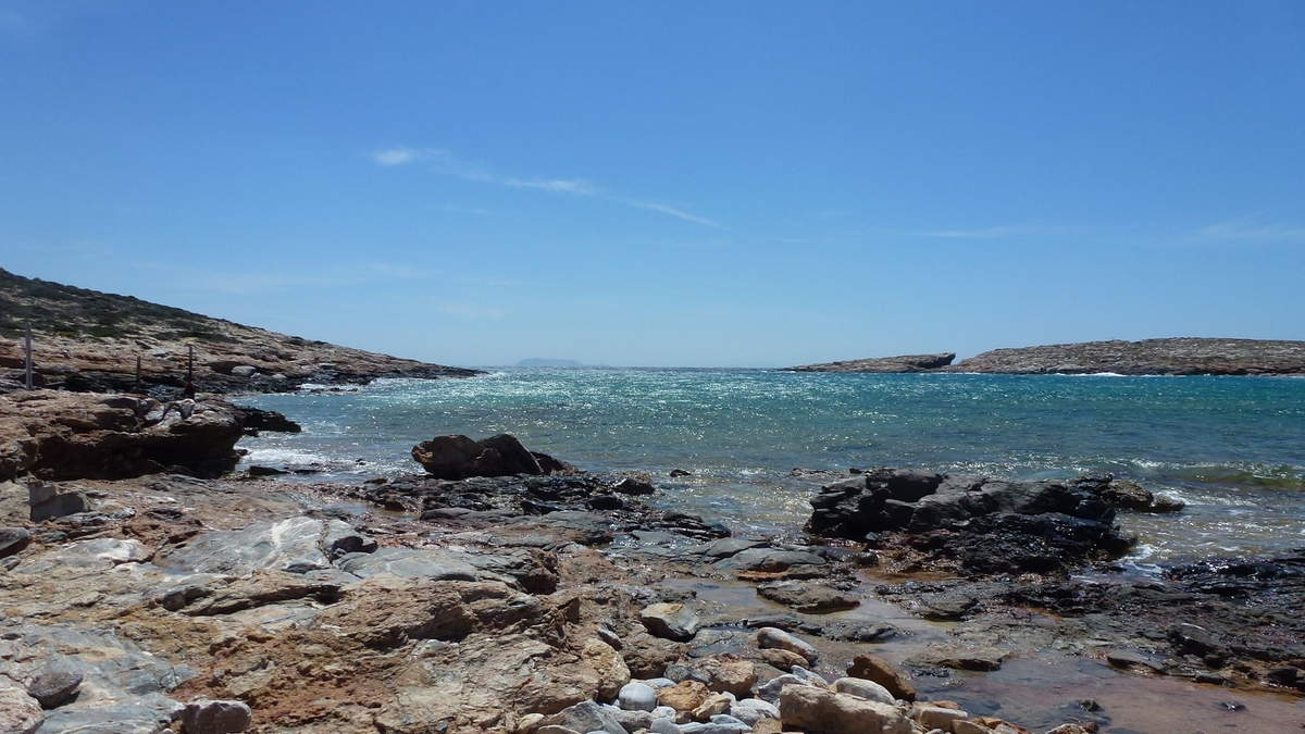 Le sud de l'île, le bassin d'Arkessini